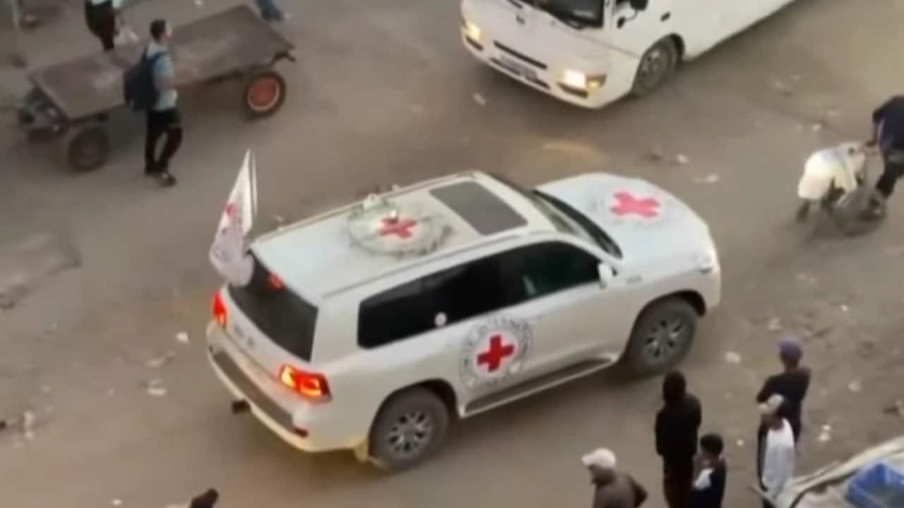 Foto - Hamas’la İsrail arasındaki esir takası başladı! İşte tüm dünyanın merak ettiği ilk görüntüler