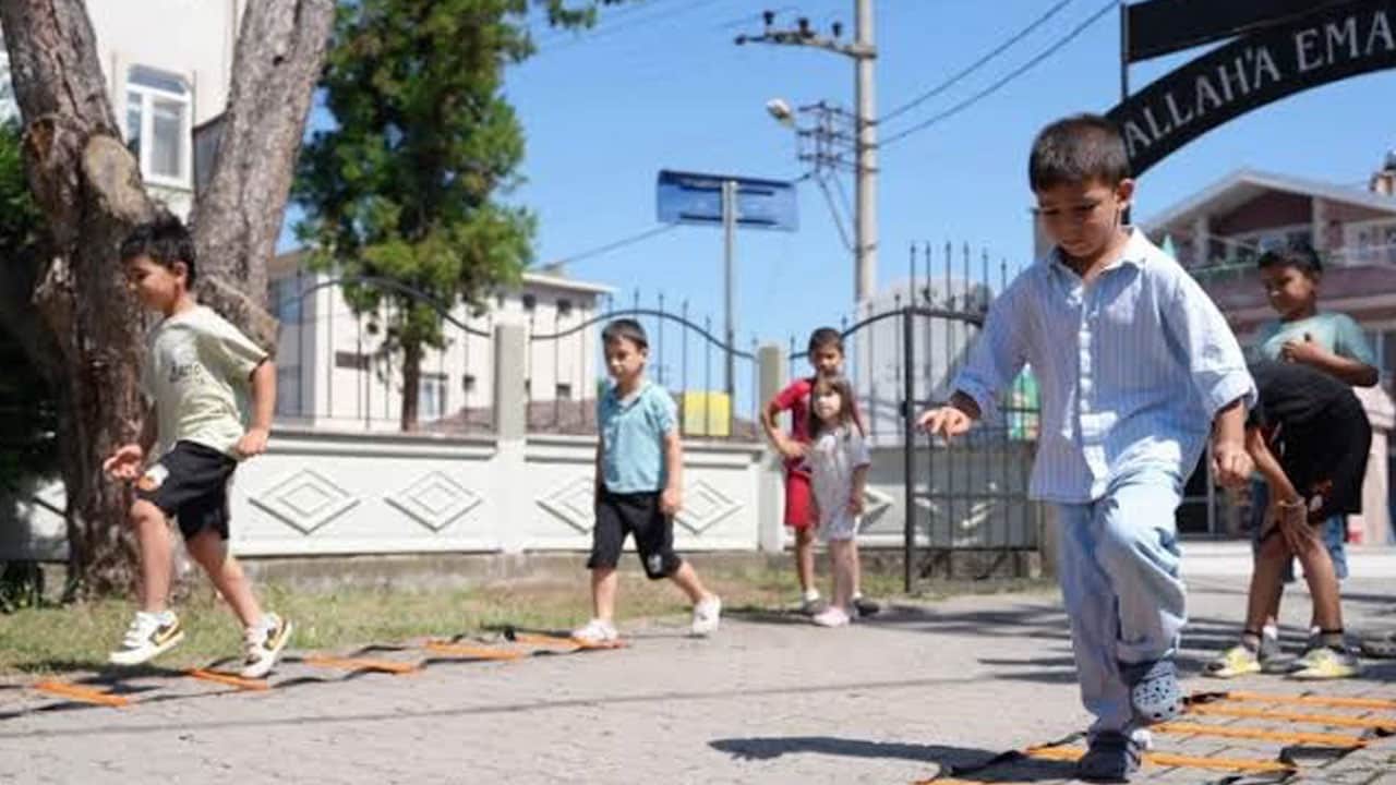 Foto - ‘Hareket Camide’ dediler, binlerce çocuk camilere akın etti