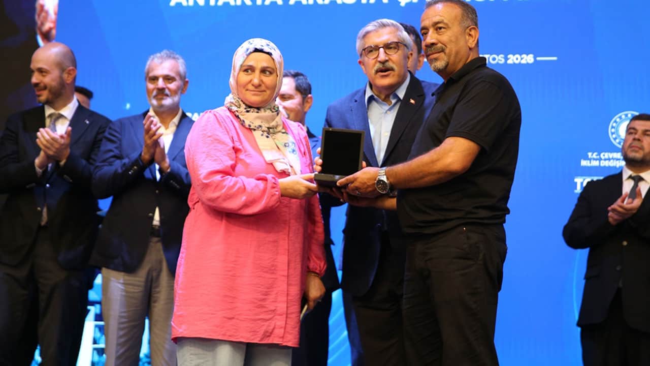 Foto - Hatay'da dar gelirliler için 8 bin 500 konutun kuraları çekildi! Bakan Kurum: Devlet yönetmek sosyal medya şovuna benzemez