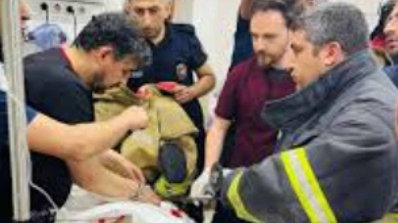 Foto - Hatay'da feci olay: 11 yaşındaki kızın koluna demir saplandı!