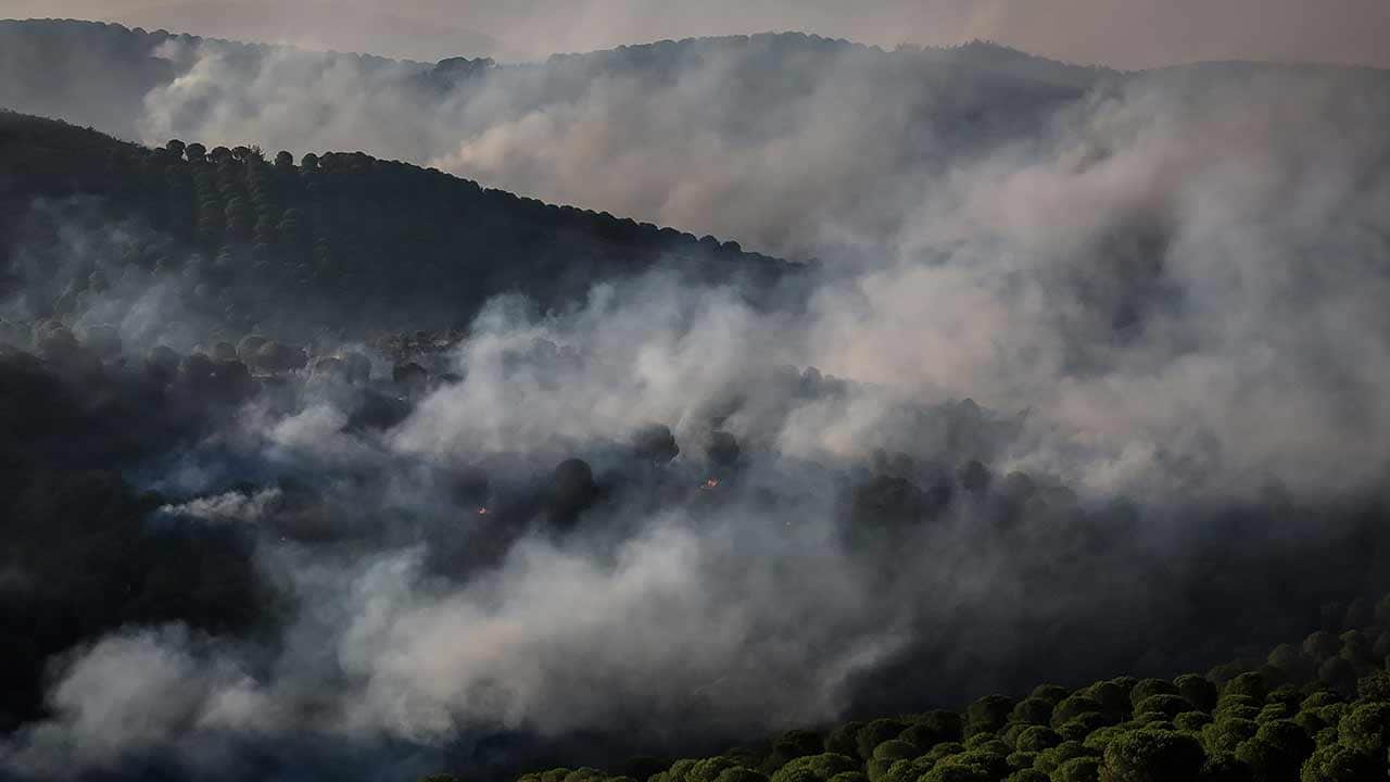 Foto - Havadan ve karadan müdahale sürüyor: Balıkesir'de yangın seferberliği
