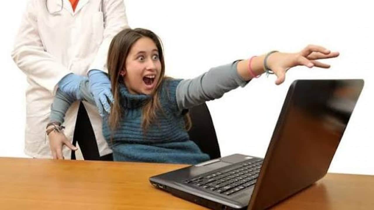 Foto - Her fırsatta internete giriyoruz Bağlanmayı çok sevdik!