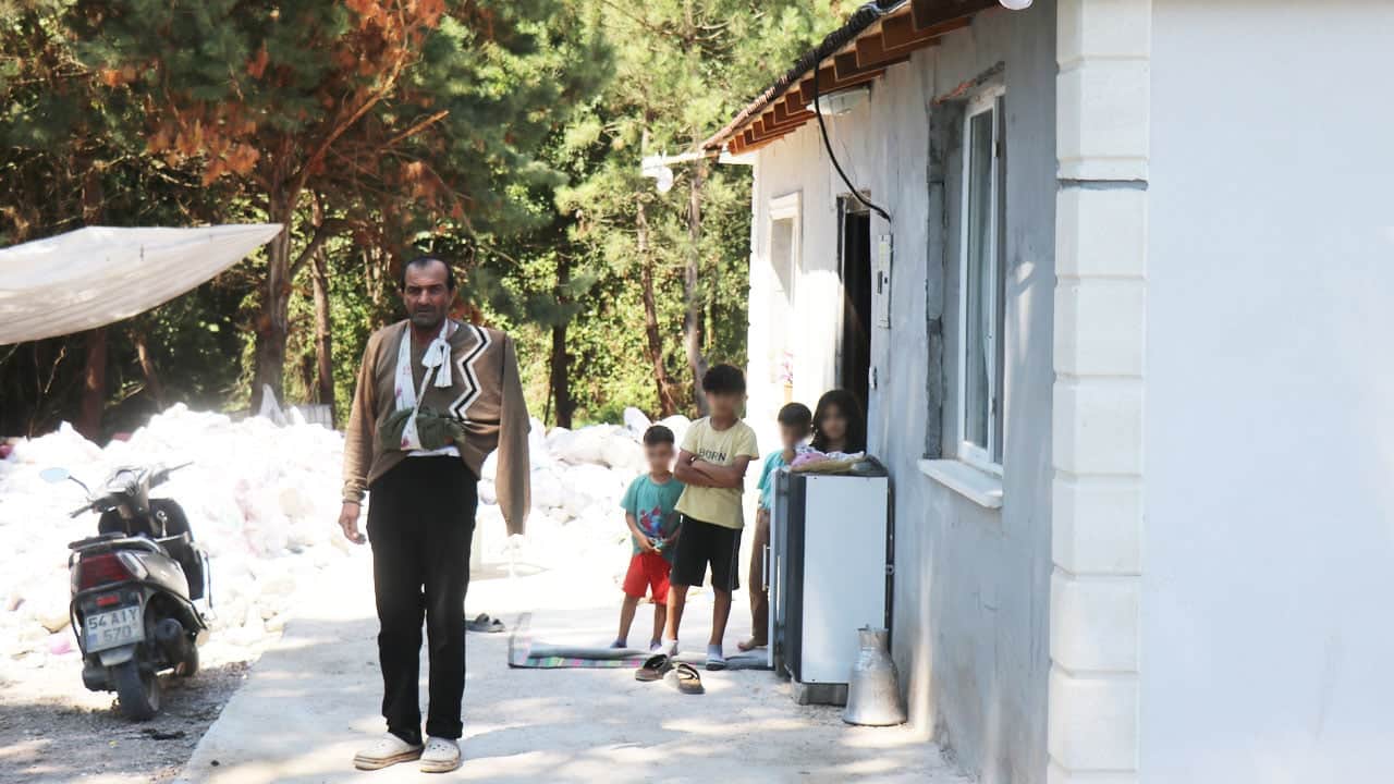 Foto - Her gece geliyor, mahalleyi birbirine katıp yok oluyor! Bir türlü yakalanamayan Gulyabani mahalleyi canından bezdirdi