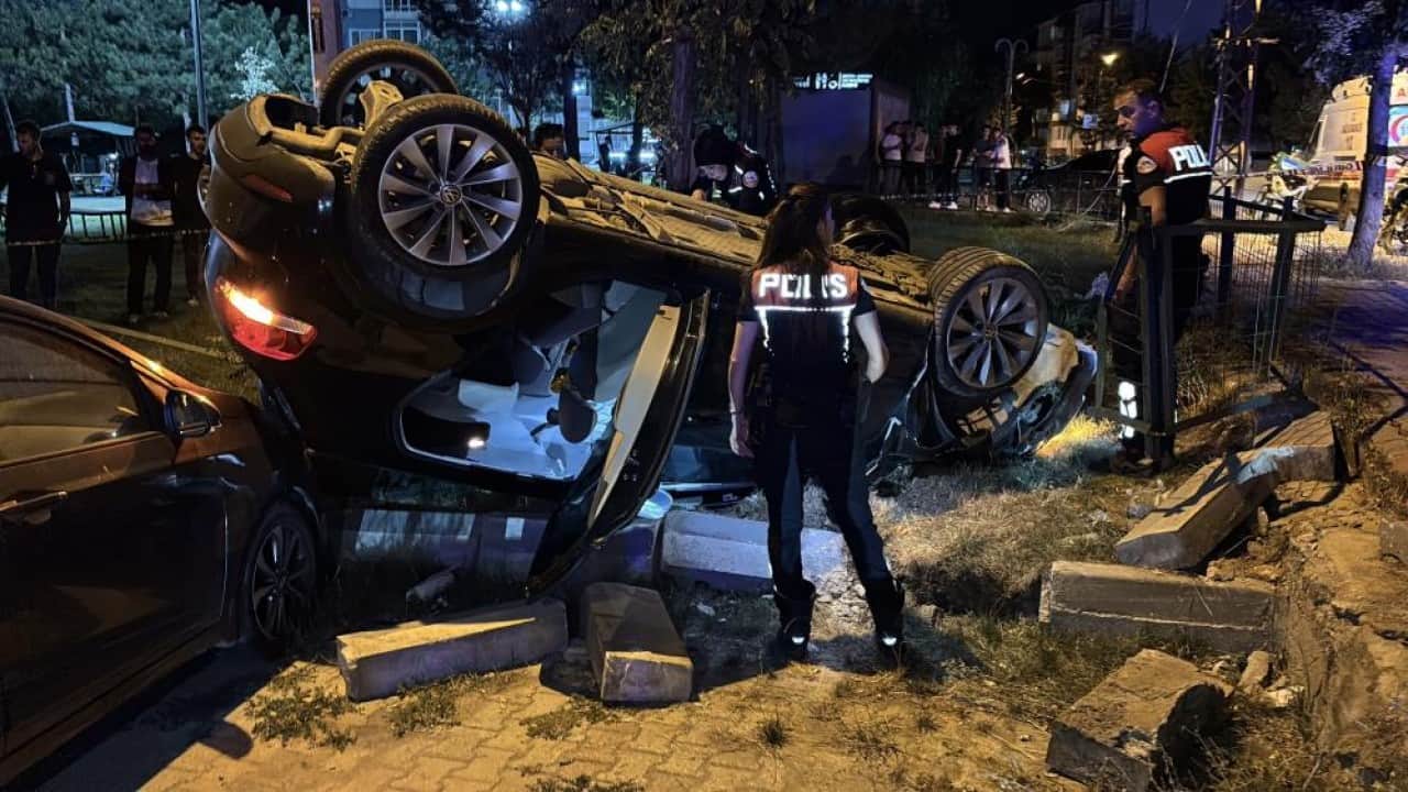 Foto - Her yeri didik didik ettiler Trafik kazasında kopan parmağı saatlerce aradılar