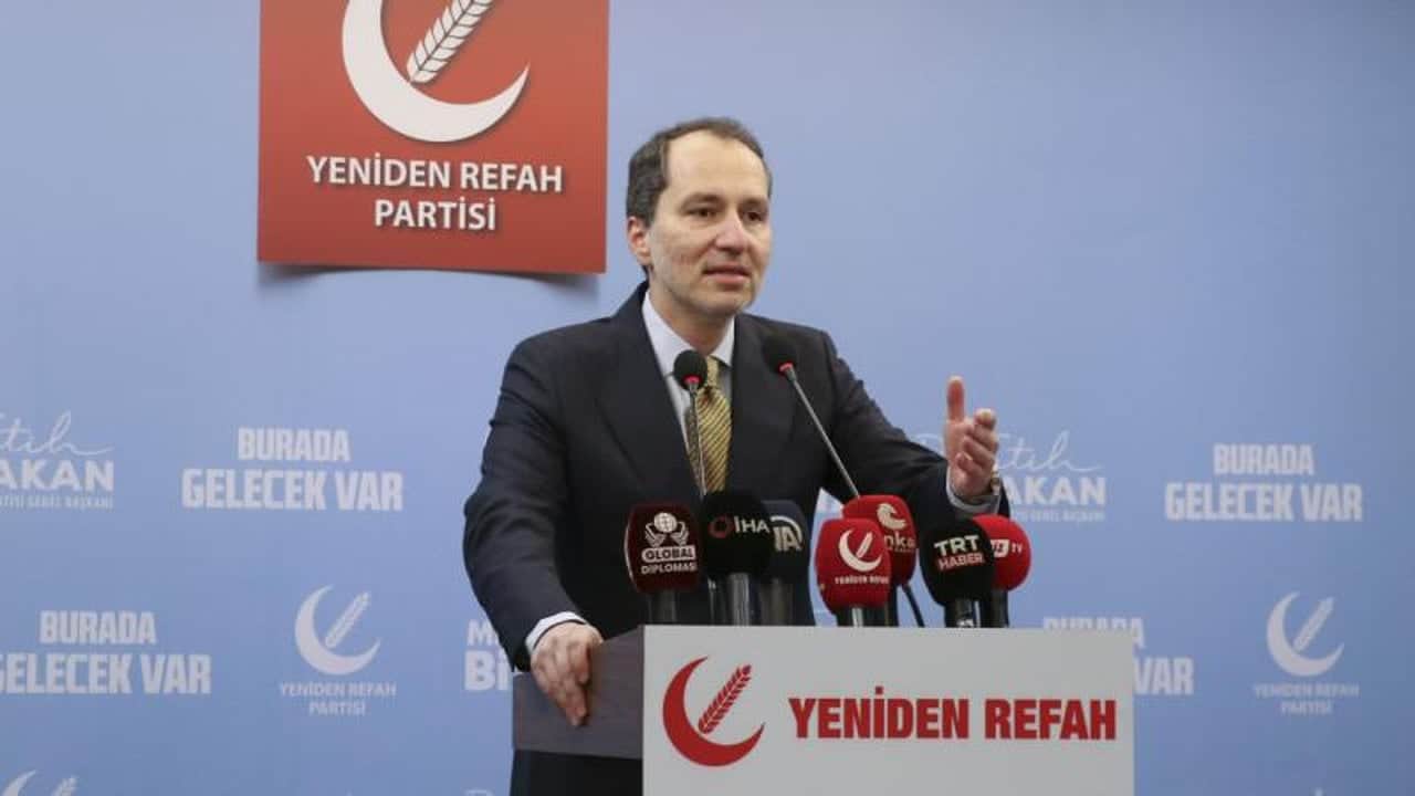 Foto - Herkes "evet" mi, "hayır" mı diyeceklerini merak ediyordu! Fatih Erbakan, tarihi görüşmeye dakikalar kala partisinin "çerçeve yasa" kararını açıkladı