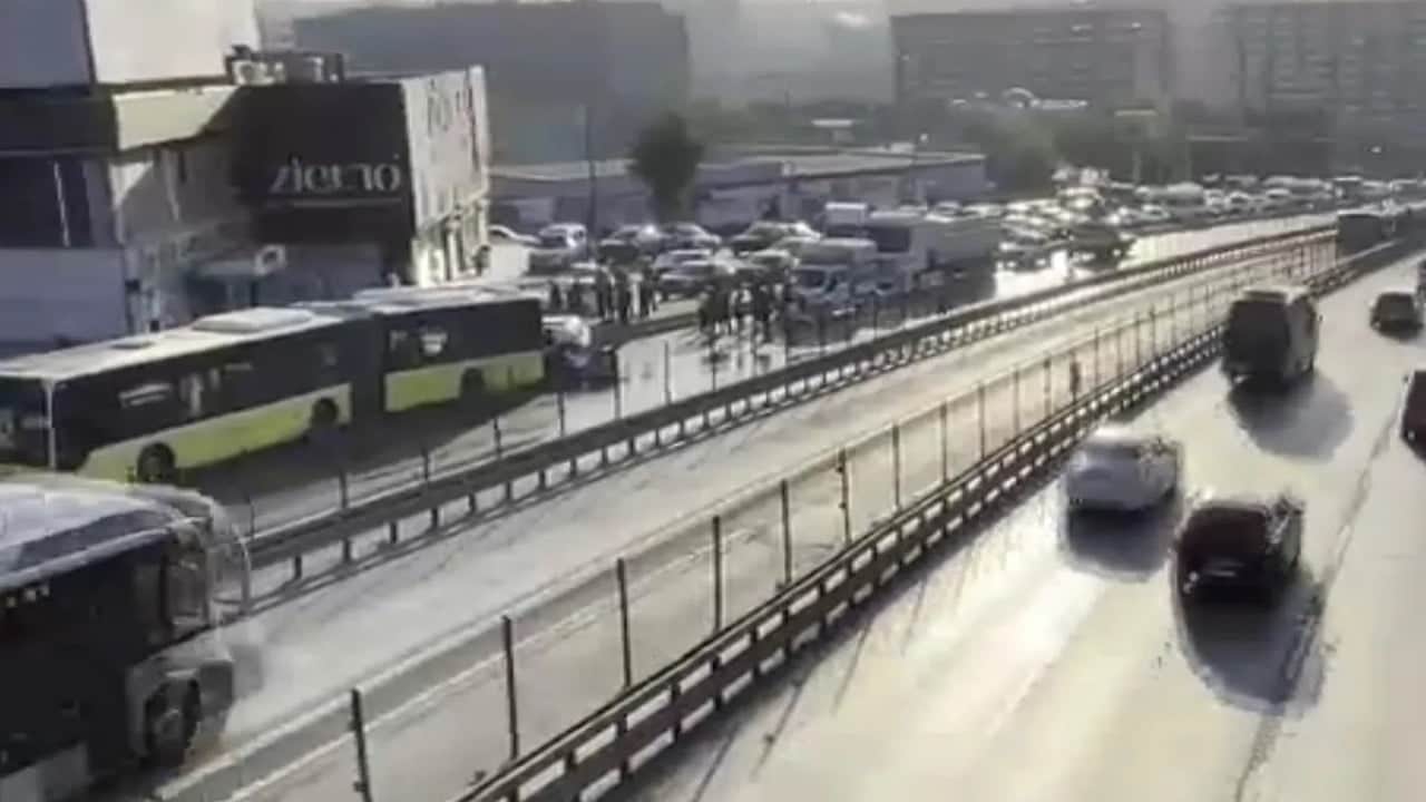 Foto - İETT otobüsü kazaya karıştı: Kahreden haber geldi