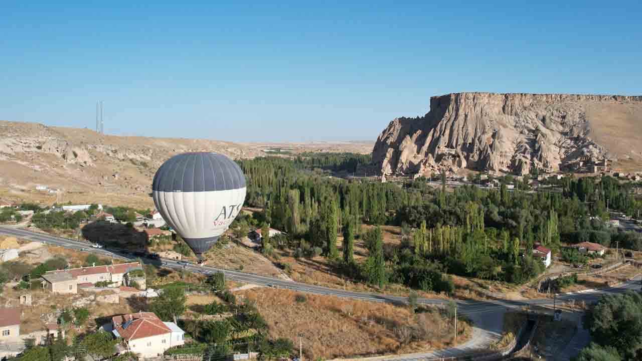 Foto - Ihlara Vadisi turistlerin gözdesi… Hava balonuyla gün doğumunu izlemek mest ediyor