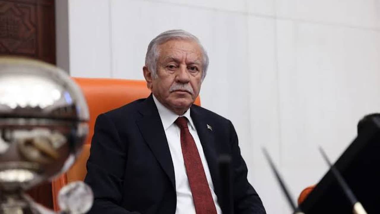 Foto - İlk defa ortaya çıktı! MHP’li Celal Adan’ı çıldırtan bakan kimmiş? 