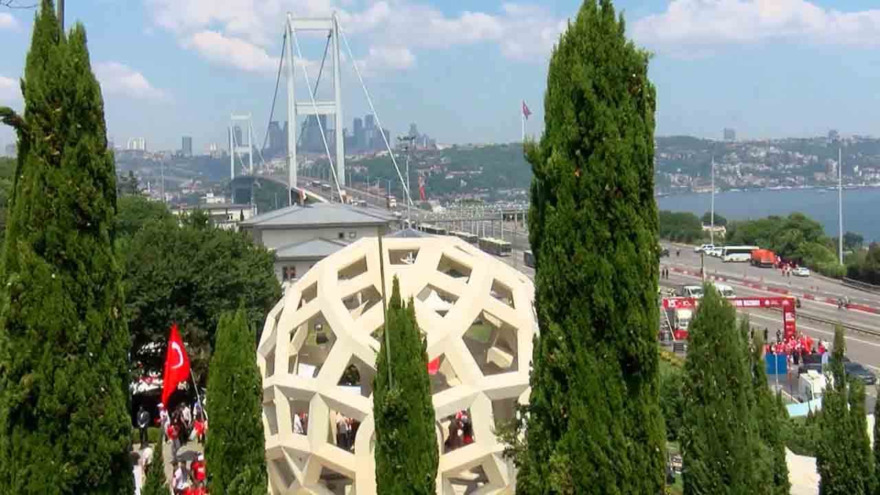 Foto - 'İrade Bizim, Zafer Bizim': Hafıza Müzesi’ne hafıza tazeleme yürüyüşü