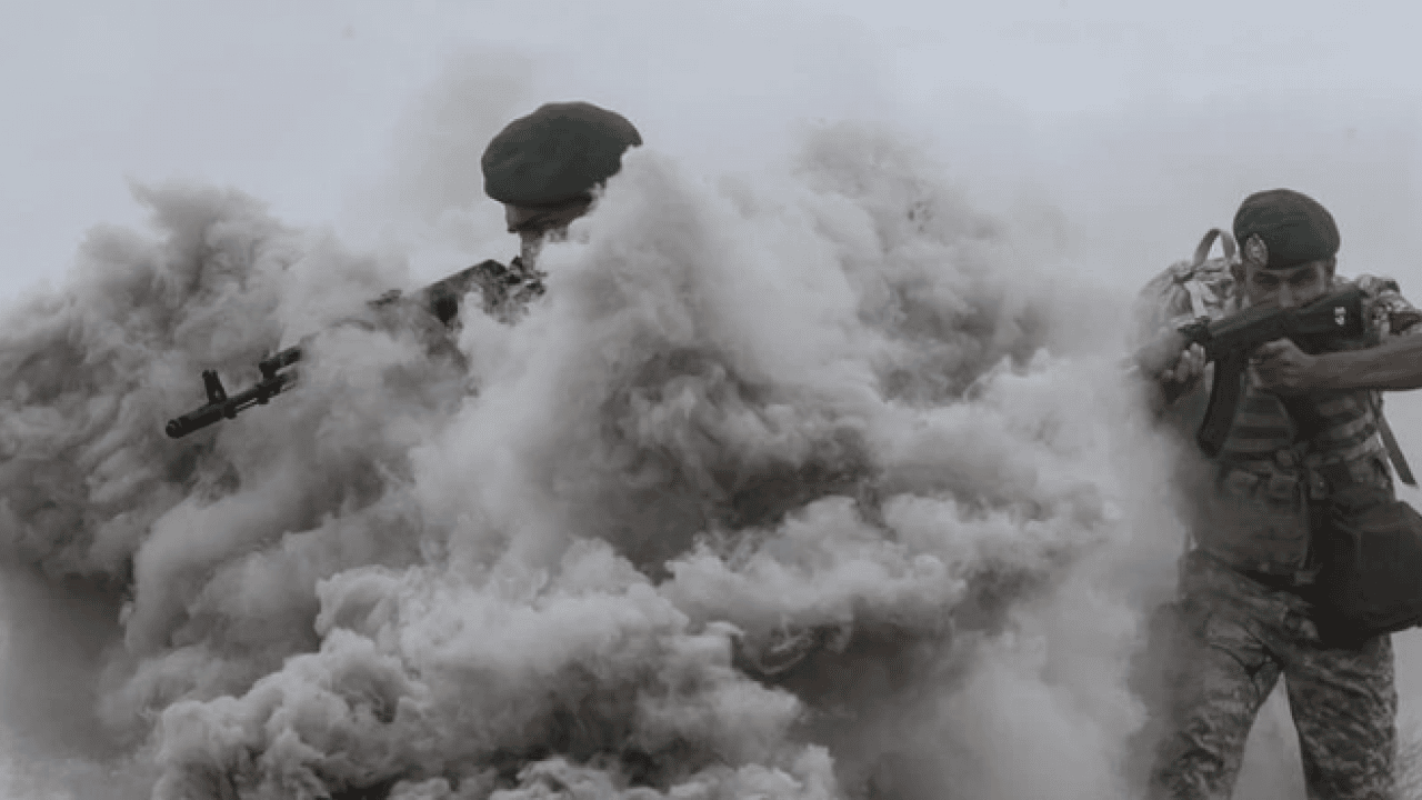 Foto - İran’da savaş alarmı! Hürmüz Boğazı'nda tatbikat gerçekleştirildi