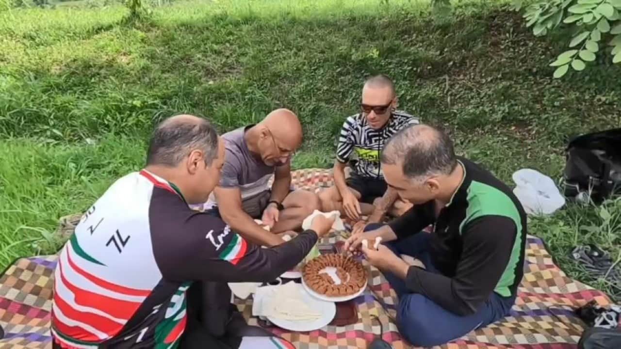 Foto - İran’dan bisikletle gelen turistler Karadeniz’ keşfettiler