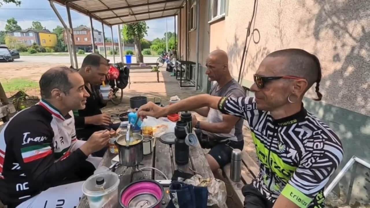 Foto - İran’dan bisikletle gelen turistler Karadeniz’ keşfettiler