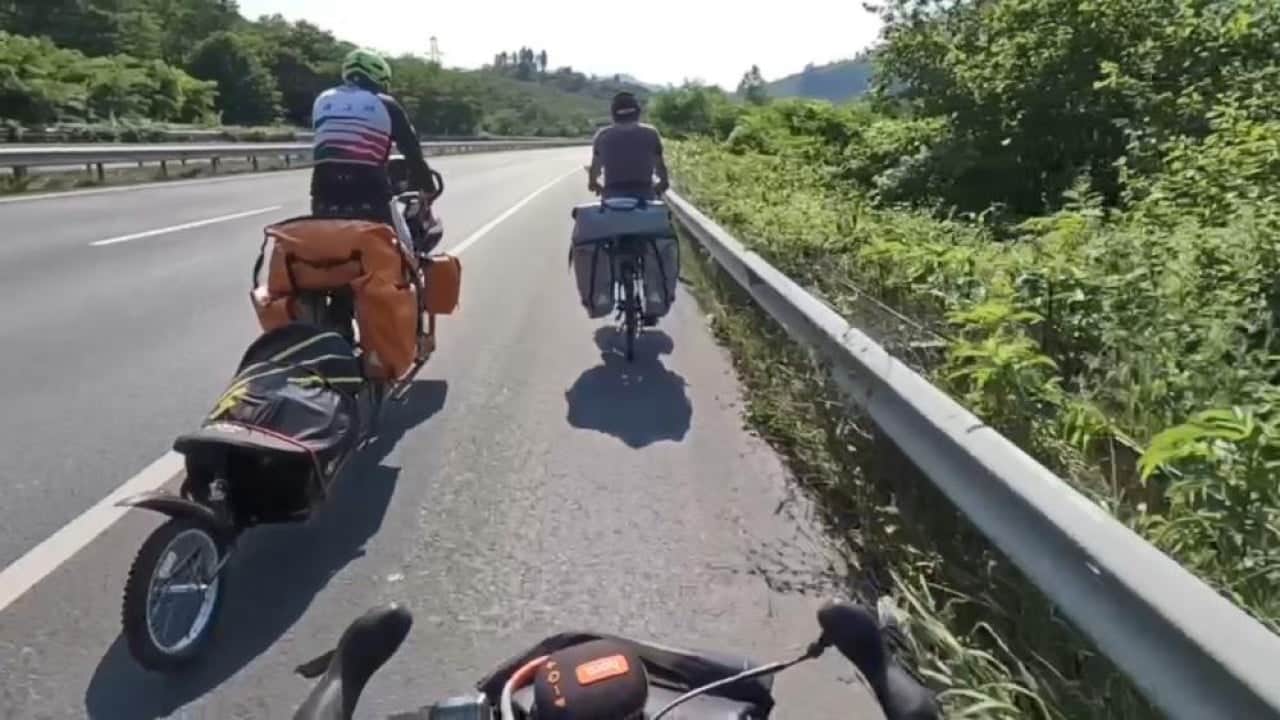 Foto - İran’dan bisikletle gelen turistler Karadeniz’ keşfettiler