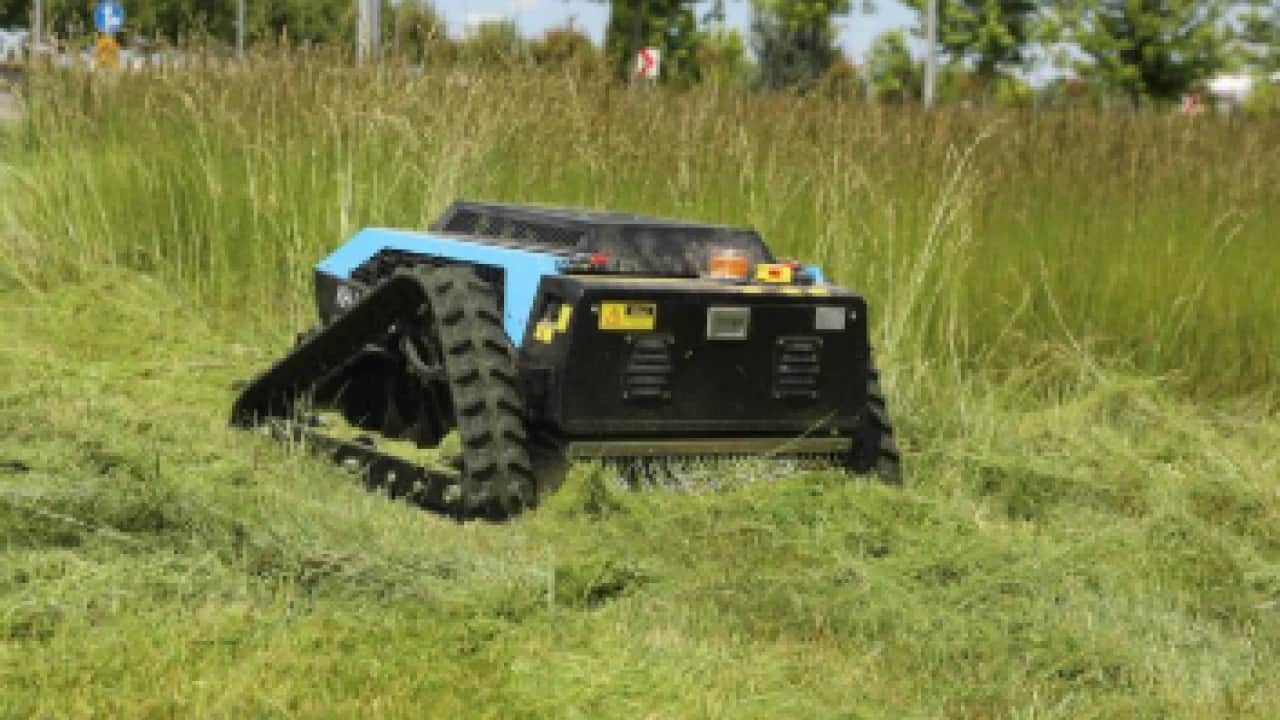 İşçilerin yerini aldılar: Robotlar sahada çalışmaya başladı!