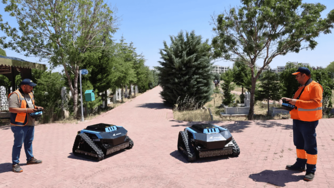 Foto - İşçilerin yerini aldılar: Robotlar sahada çalışmaya başladı!