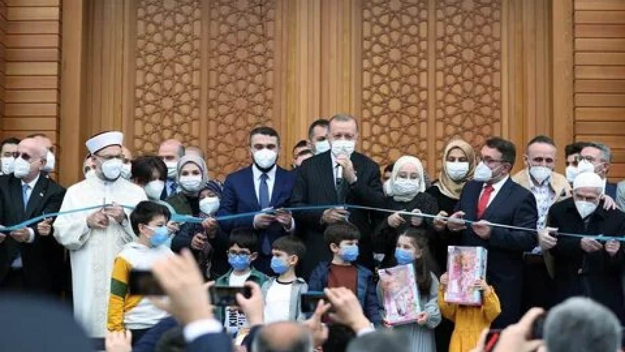 Foto - İsmail Kahraman’dan Rize’deki dev esere övgü dolu sözler! 