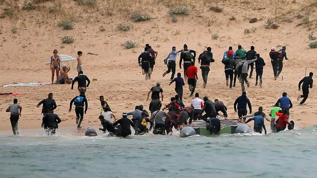 Foto - İspanya ile İtalya arasında sınır kontrolü gerilimi