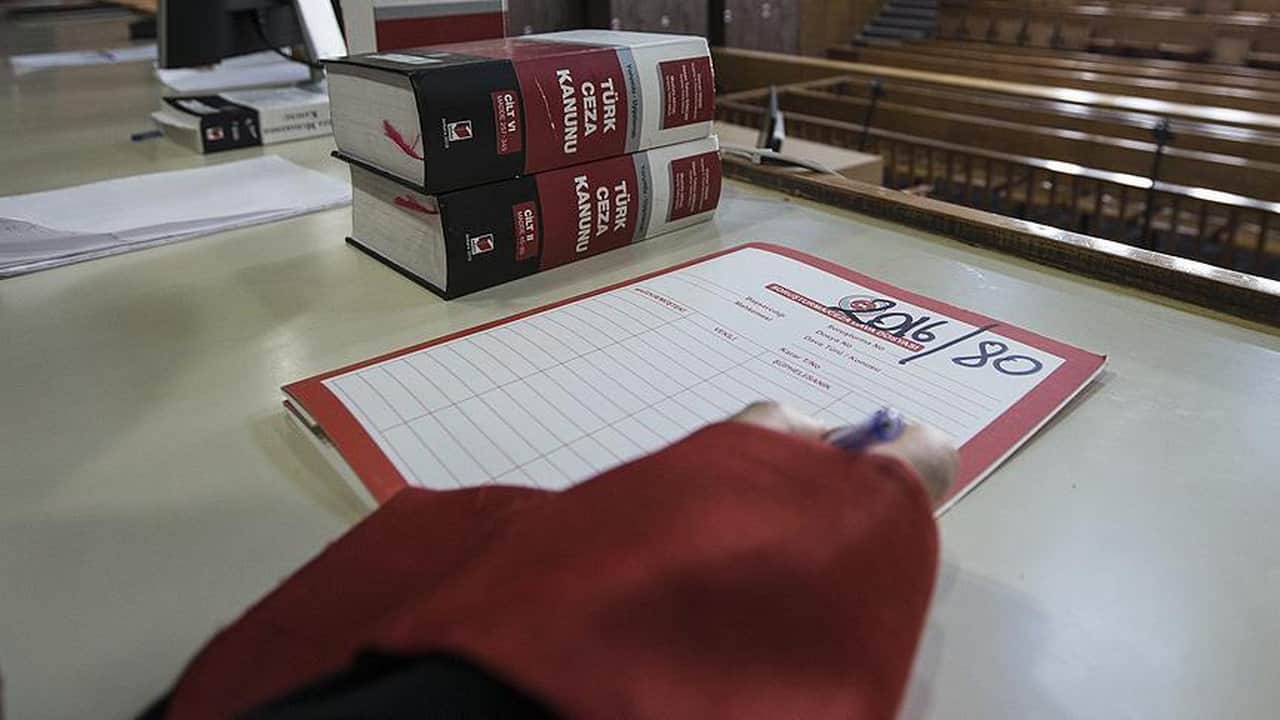 Foto - İstanbul Adliyesi’nde "sahte hakim" skandalı! Tek soru bütün planı bozunca yemekhanede paketlendi