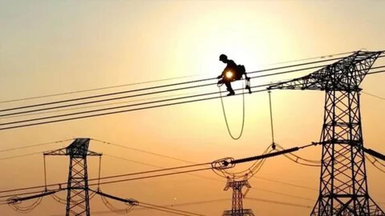 Foto - İstanbul'a 9 saatlik elektrik kesintisi ! 22 ilçede şalterler iniyor!