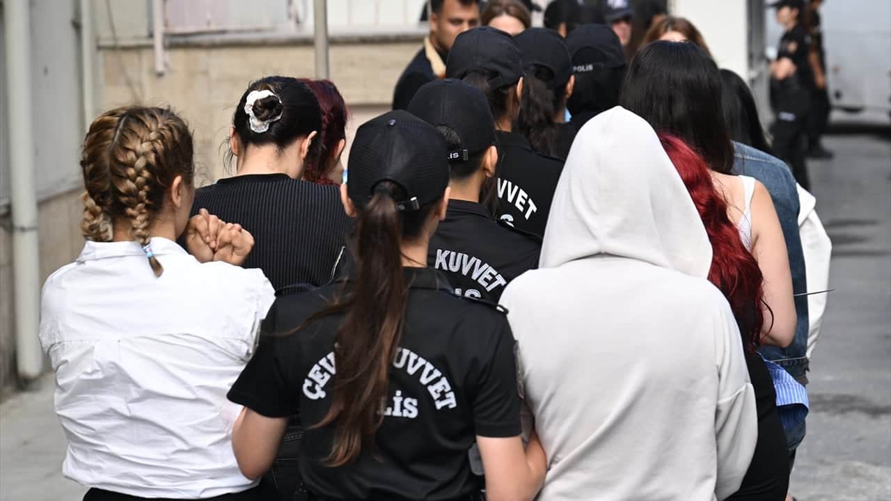 Foto - İstanbul’da dev operasyon: Milleti böyle tokatlamışlar