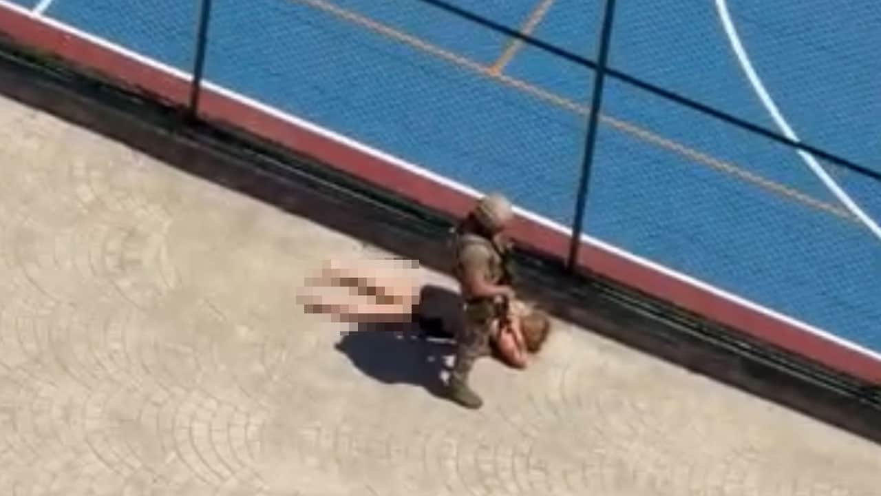 Foto - İstanbul'da Özel Hareket operasyonu! Fotoğrafı gündem olan kadın bakın kimmiş