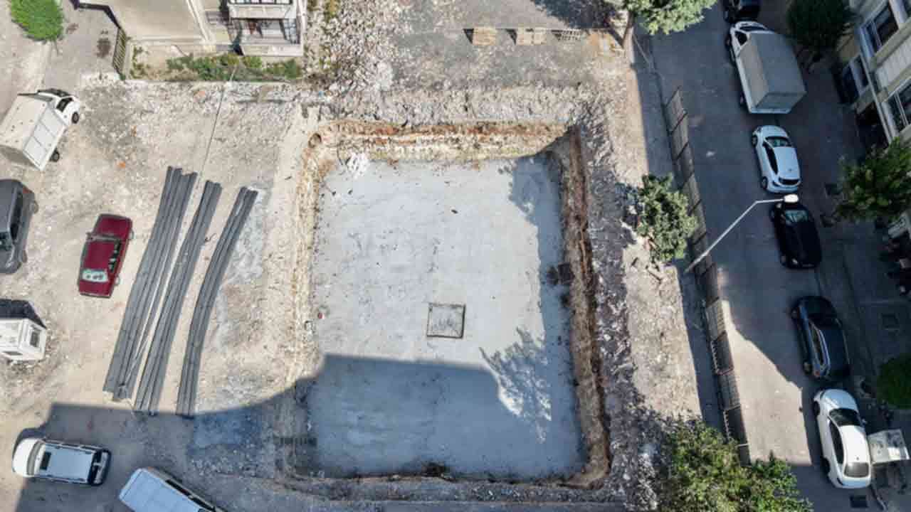 Foto - İstanbul'da sıcak saatler! Kentsel dönüşüm kazısında 'hazine bulundu' iddiası: Çalışmalar apar topar durduruldu