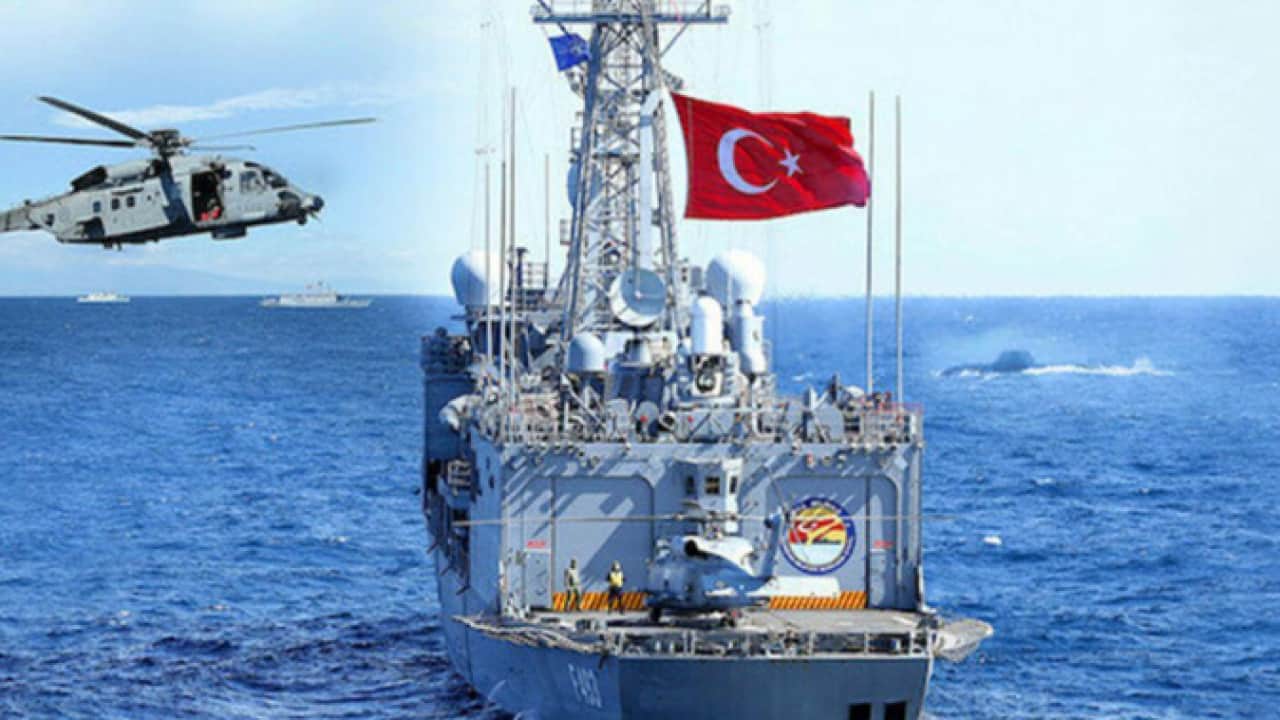 Foto - İzmit Körfezi’nde nefes kesen buluşma: Türk donanması halkı selamlayacak