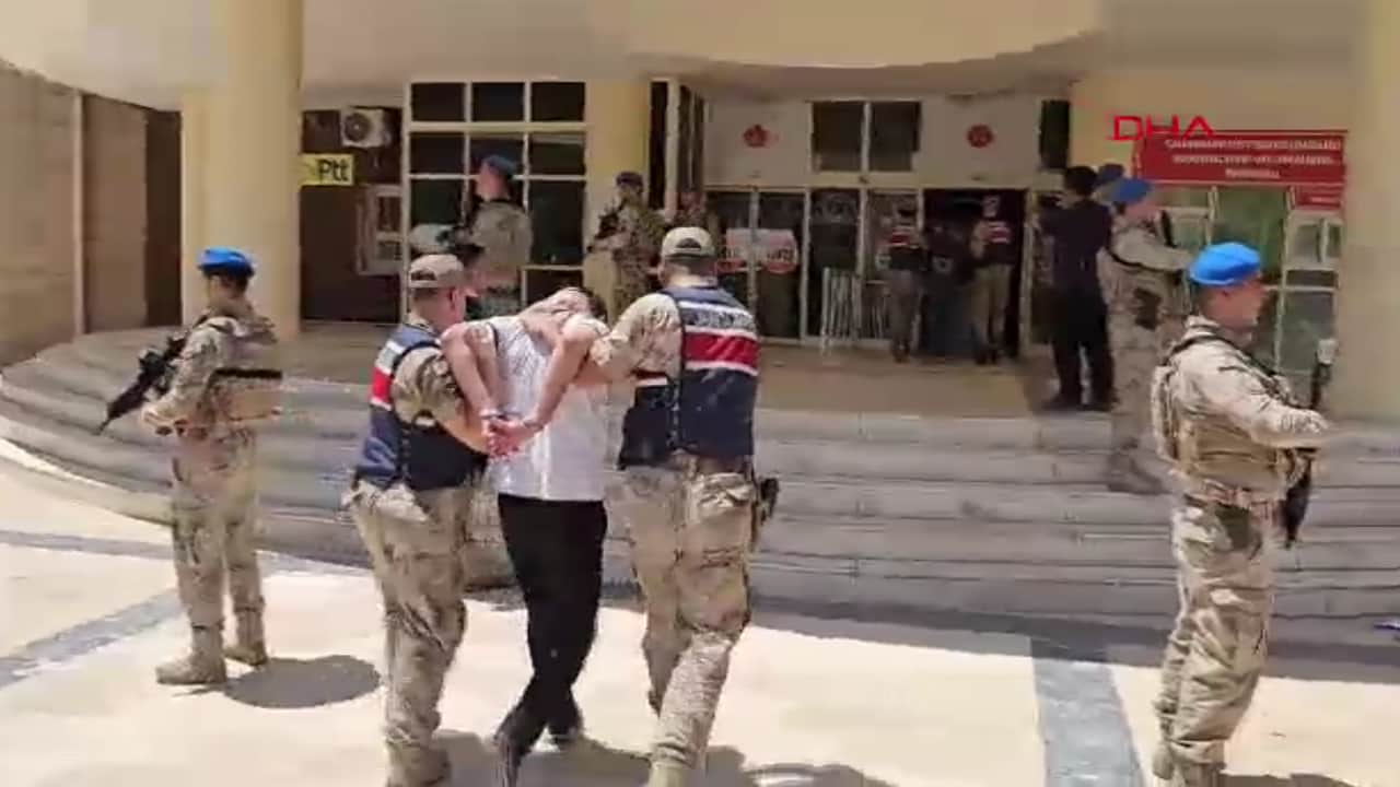 Foto - Jandarma kıyafetiyle 80 milyon liralık vurgun! Adliyeye böyle geldiler