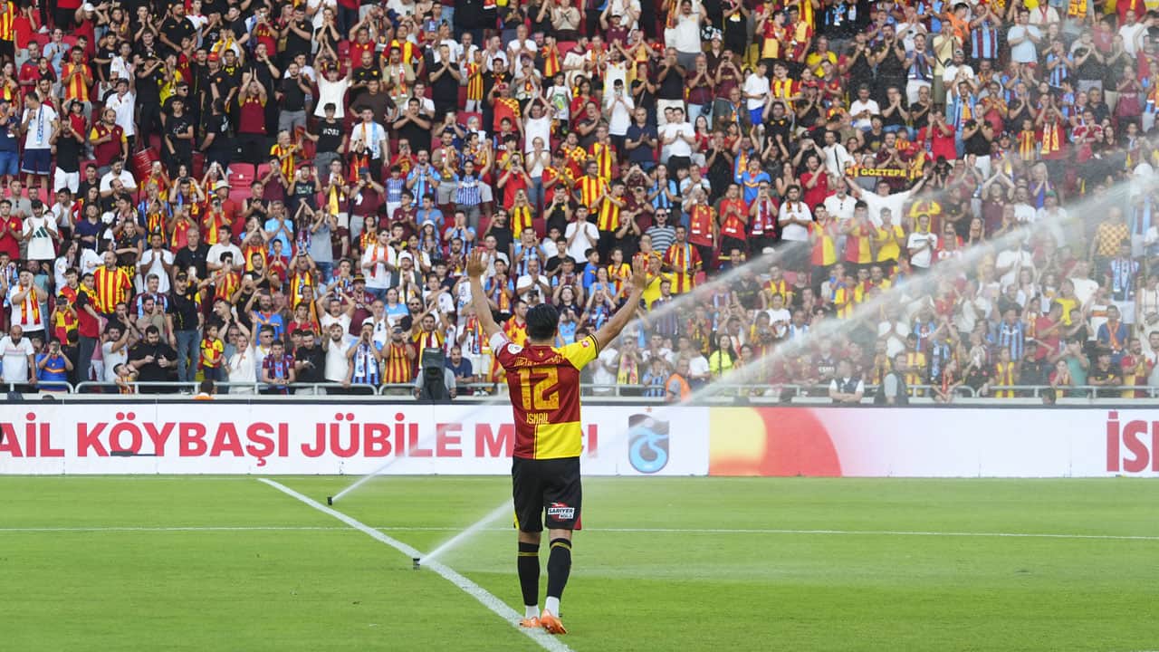 Foto - Jübile maçını Göztepe kazandı! İsmail Köybaşı yeşil sahalara veda etti