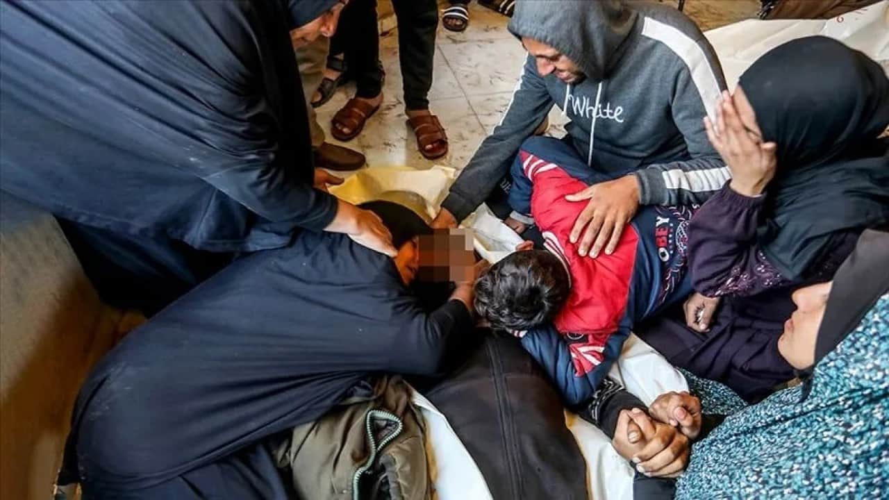 Foto - Kalleş Siyonist ateşkese rağmen ölüm saçıyor 24 saatte 19 şehit