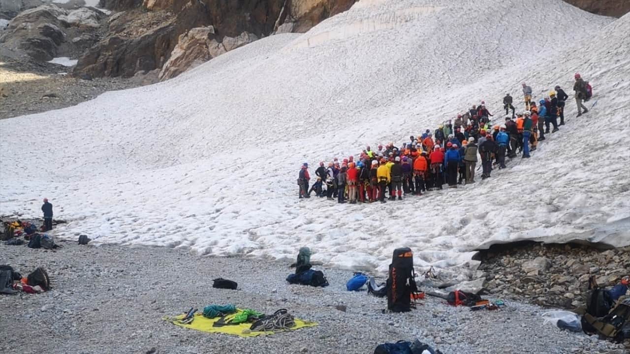 Foto - Kampa 200 sporcu katıldı Ağustos ayında Hakkari’de buz tırmanışı