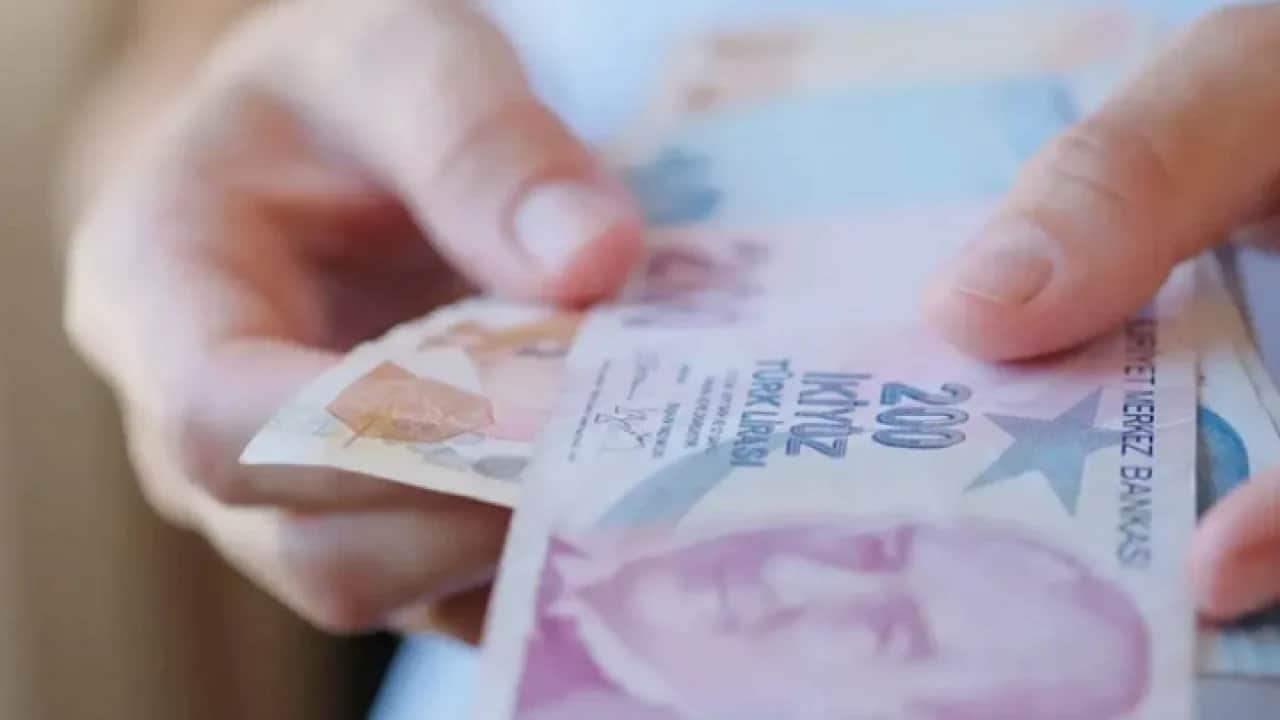 Kanun çıktı, farklar kesinleşti: Emekliye 3.552 TL farkı ne zaman verecek?
