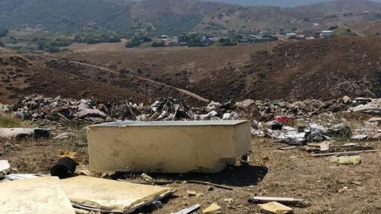 Foto - Kapıdağ’da çöp manzaraları tepki çekiyor CHP’li belediyeden turistlere çöp gösterisi