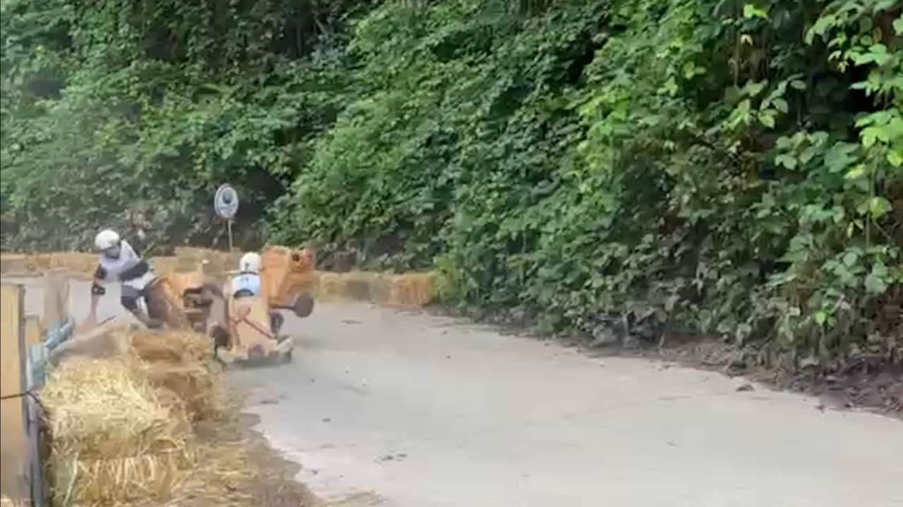 Foto - Karadeniz usulü Formula 1! Rize'de tahta arabalar kırana kırana yarıştı!