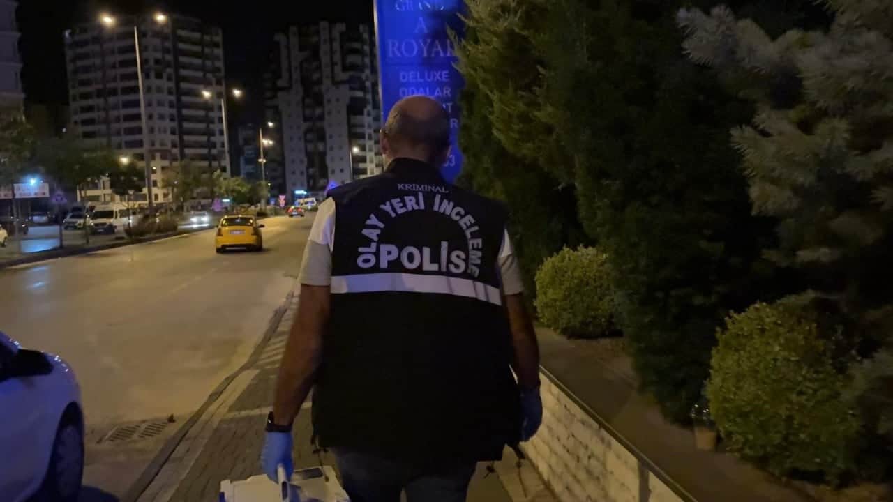 Foto - Kayseri’de otelde dehşet! 5’inci kattan attığı genç kadının peşinden eşyaları fırlattı