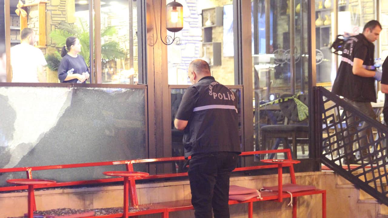 Foto - Kebapçıda dehşet! Kebap yemeye gittiler, kurşun yediler: 4 kişi vuruldu