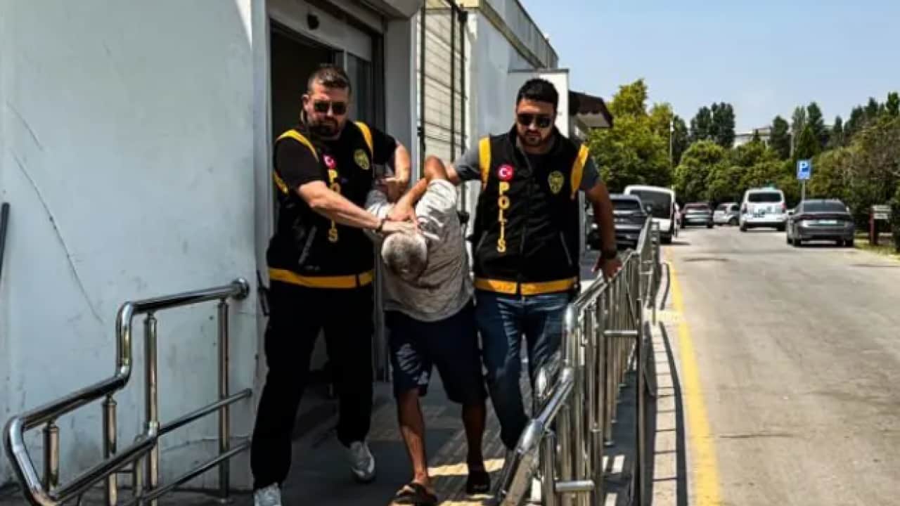 Foto - Kefen gönderip 8 yerinden bıçaklamıştı: O caninin ifadesi orta çıktı!