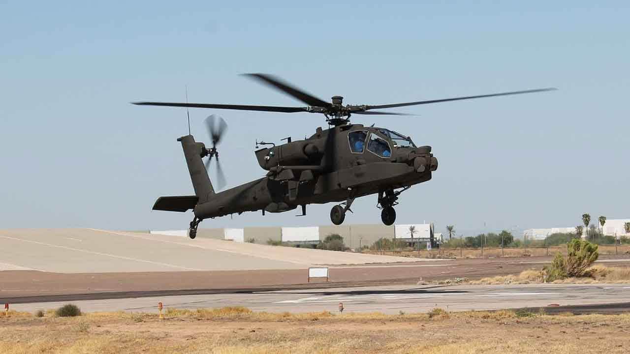Foto - Kendine hayrı olmayan Yunanistan'dan Arap ülkesine şirinlik: Taarruz helikopterleri yola çıkıyor