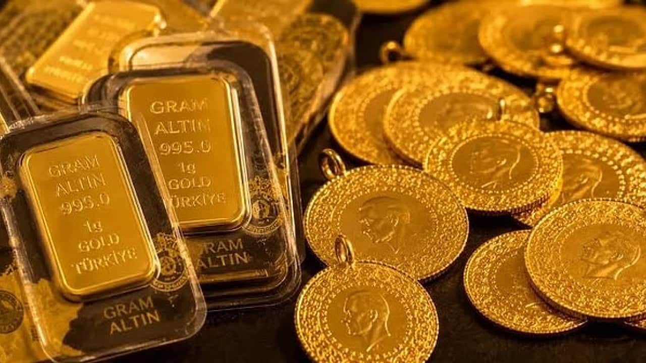Foto - 'Kesinlikle beklerdim' diyen ekonomist gram altın için tarih verdi: 1400 lira değişecek