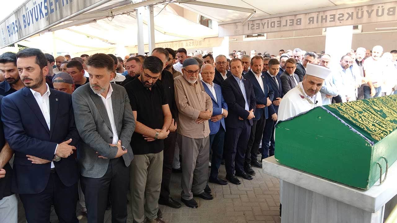 Foto - Kestel Belediye Başkanı’nın acı günü! AK Partili başkanın amcası dualarla uğurlandı