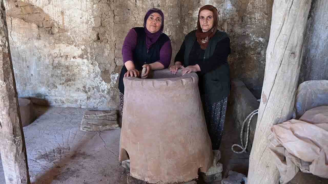 Foto - Killi toprak keçi kılıyla buluştu: İşte o meşhur tandır ekmeğinin sırrı!