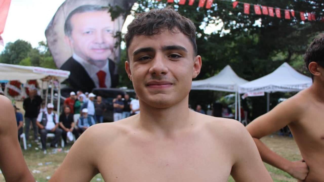 Foto - Kıspetteki yazıyı gören şaştı Recep Tayyip Erdoğan Türkiye ikincisi oldu