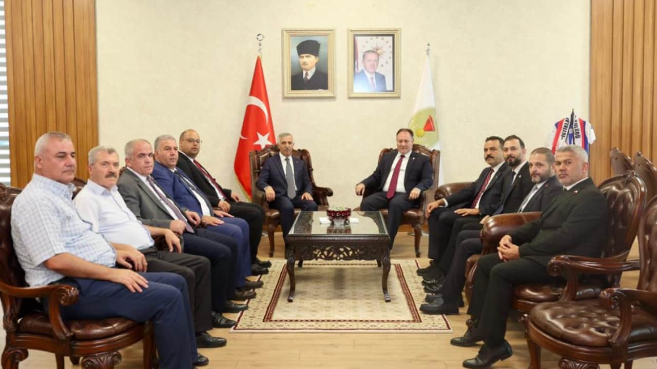 Foto - KKTC Meclis Başkanı K.Maraş’ta konuştu: Deprem bölgesinin ihyası büyük gücün göstergesi