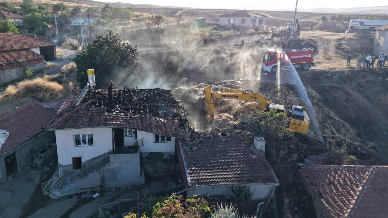 Foto - Küller arasında yürek burkan söz: Ağlama Haydar Canımıza bir şey olmadı