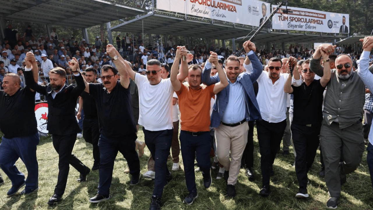 Foto - Kunduz Er Meydanı’nda Altın Kemer Yusuf Can Zeybek’in!