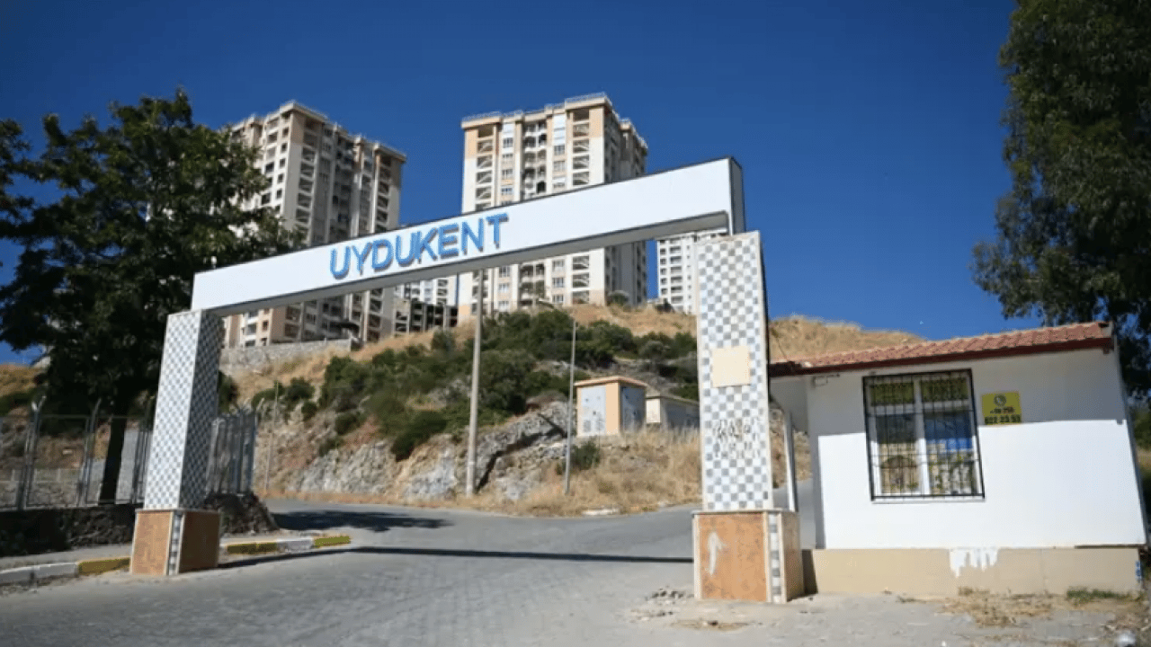 Foto - Kuşadası'nda akılalmaz skandal: Magandalar ev sahiplerini komalık etti