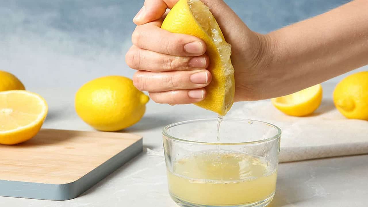 Foto - Limon kabuğunu çöpe atmak yerine yüzünüze sürün: Sürünce lekelerden eser kalmıyor! Yıllarca sürüldü, sınandı