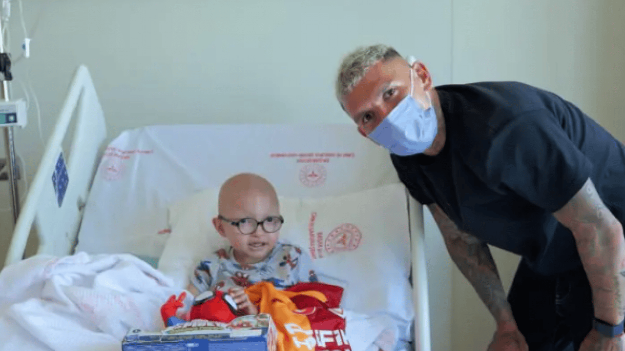 Foto - Lucas Toreira'dan anlamlı hareket! Küçük taraftarları unutmadı!