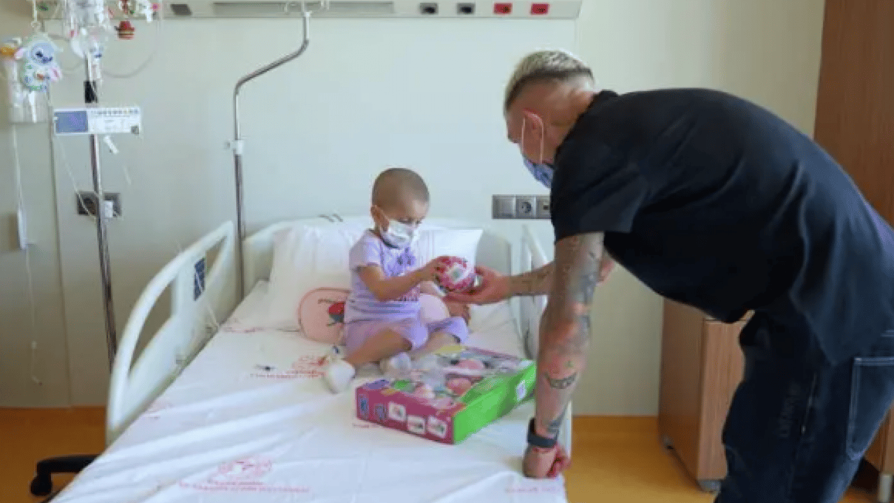 Foto - Lucas Toreira'dan anlamlı hareket! Küçük taraftarları unutmadı!