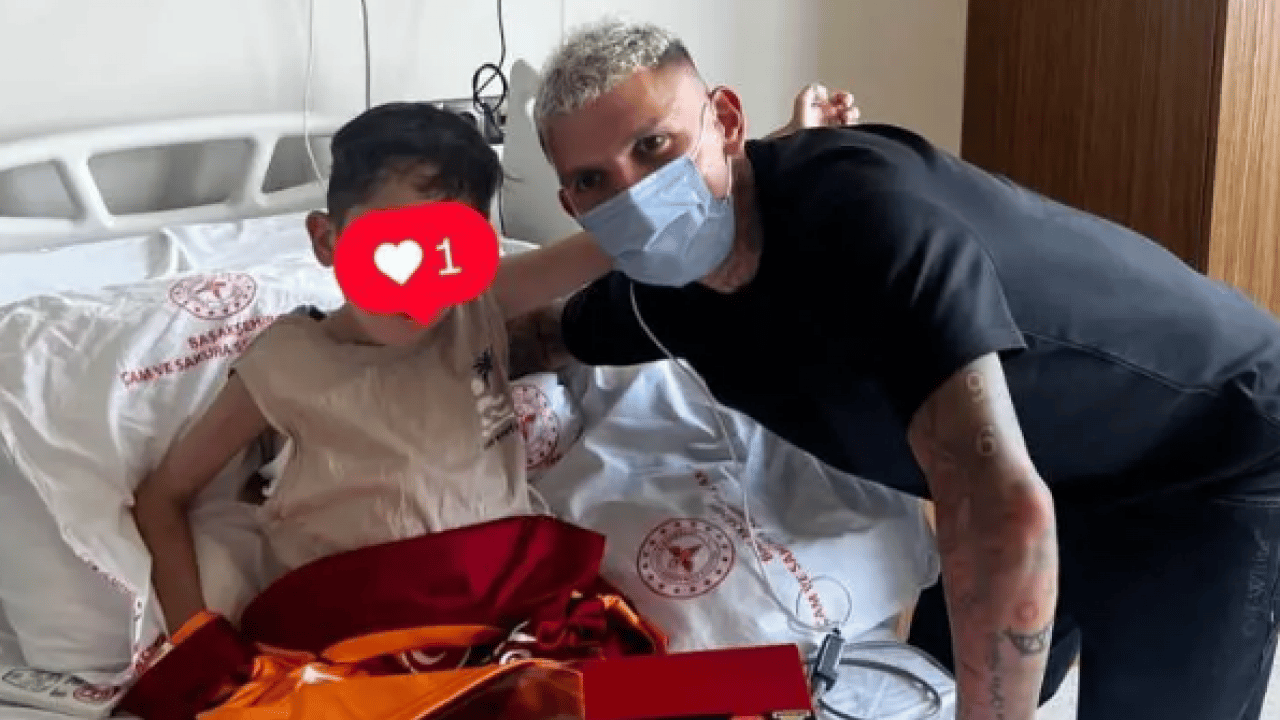 Foto - Lucas Toreira'dan anlamlı hareket! Küçük taraftarları unutmadı!